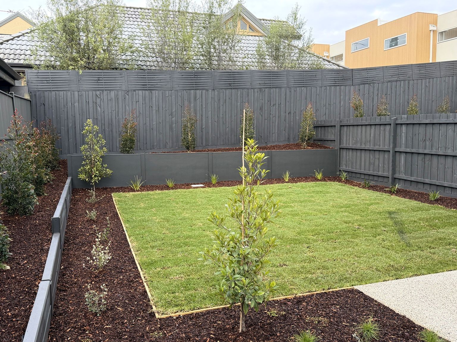 Brighton project: TrendWall and EstateWall with trendwall and estatewall, integrated trendwall retaining, express joining profiles. Photo 5 of 10.